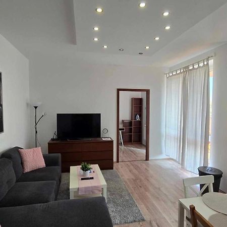 Aqua Apartman Tiszaujvaros Exterior foto